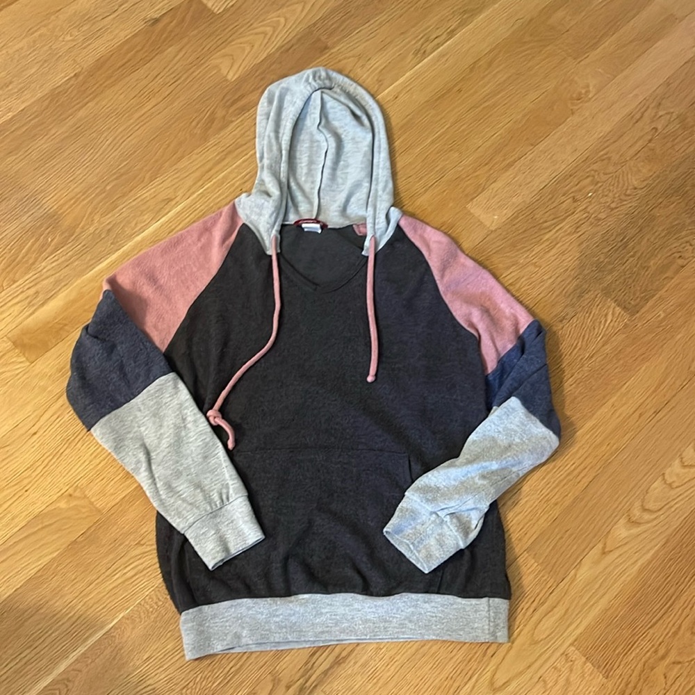 Women’s hooded sweater